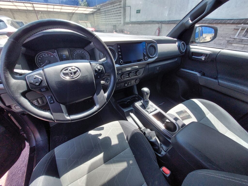 No te arriesgues comprando autos en subastas, tienen vicios ocultos y faltantes. Compra de manera directa con nosotros, todas nuestras unidades encienden y ruedan.