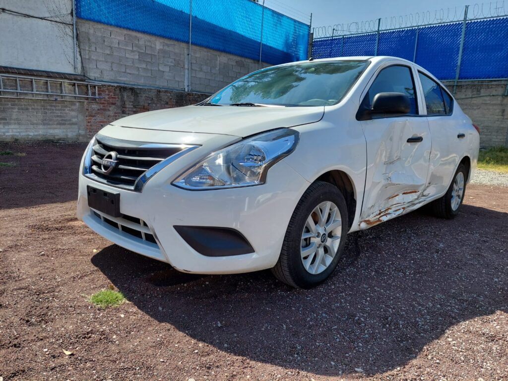 No te arriesgues comprando autos en subastas, tienen vicios ocultos y faltantes. Compra de manera directa con nosotros, todas nuestras unidades encienden y ruedan.