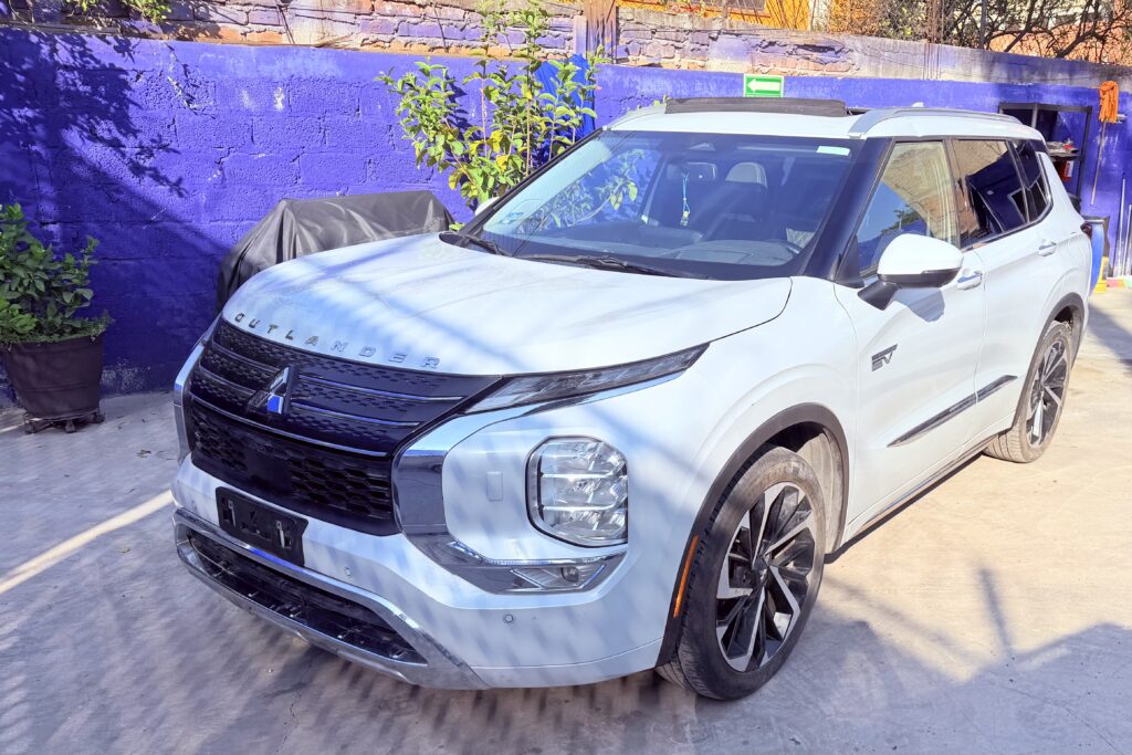 No te arriesgues comprando autos en subastas, tienen vicios ocultos y faltantes. Compra de manera directa con nosotros, todas nuestras unidades encienden y ruedan.