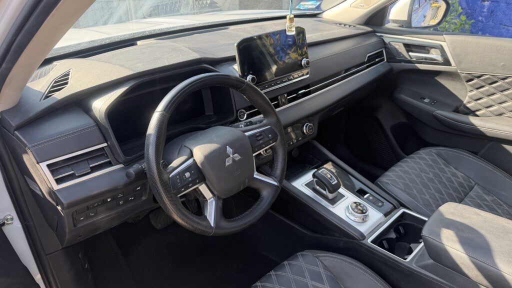 No te arriesgues comprando autos en subastas, tienen vicios ocultos y faltantes. Compra de manera directa con nosotros, todas nuestras unidades encienden y ruedan.