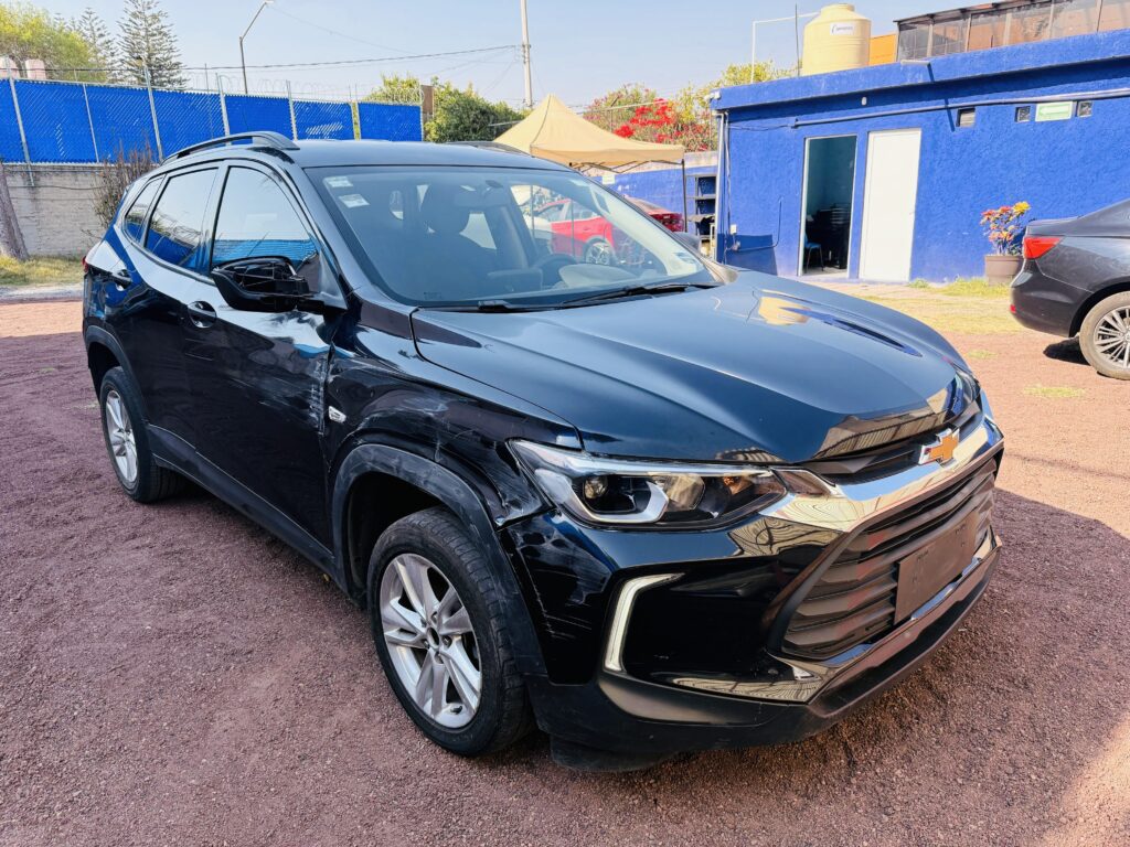 No te arriesgues comprando autos en subastas, tienen vicios ocultos y faltantes. Compra de manera directa con nosotros, todas nuestras unidades encienden y ruedan.