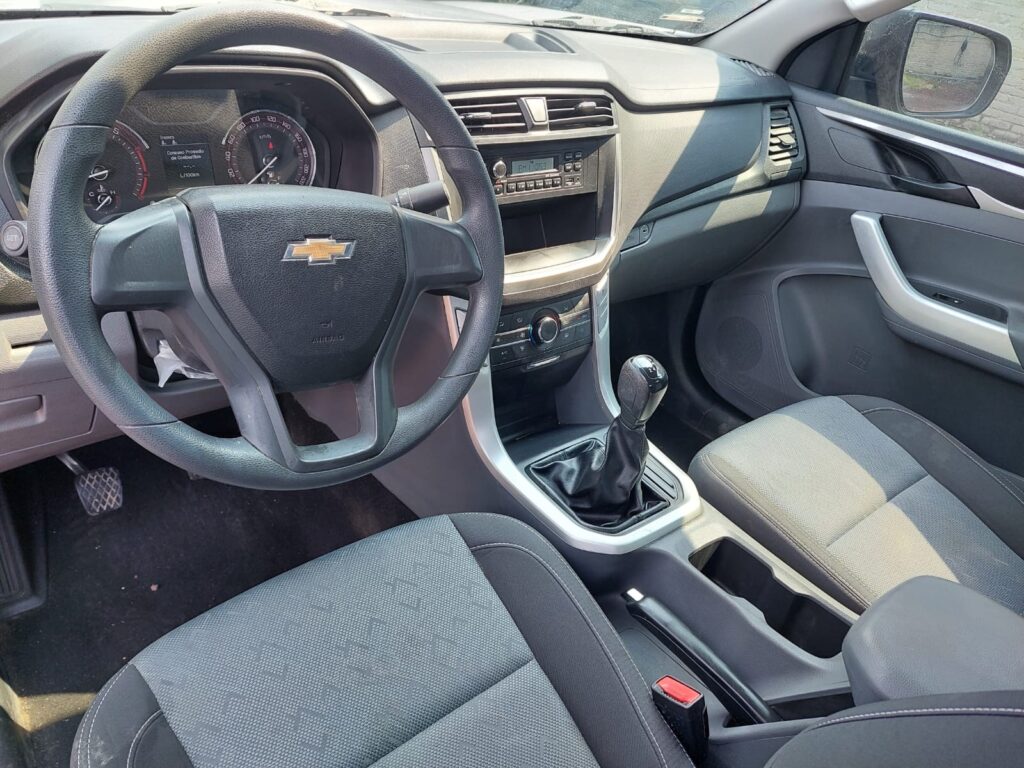 No te arriesgues comprando autos en subastas, tienen vicios ocultos y faltantes. Compra de manera directa con nosotros, todas nuestras unidades encienden y ruedan.