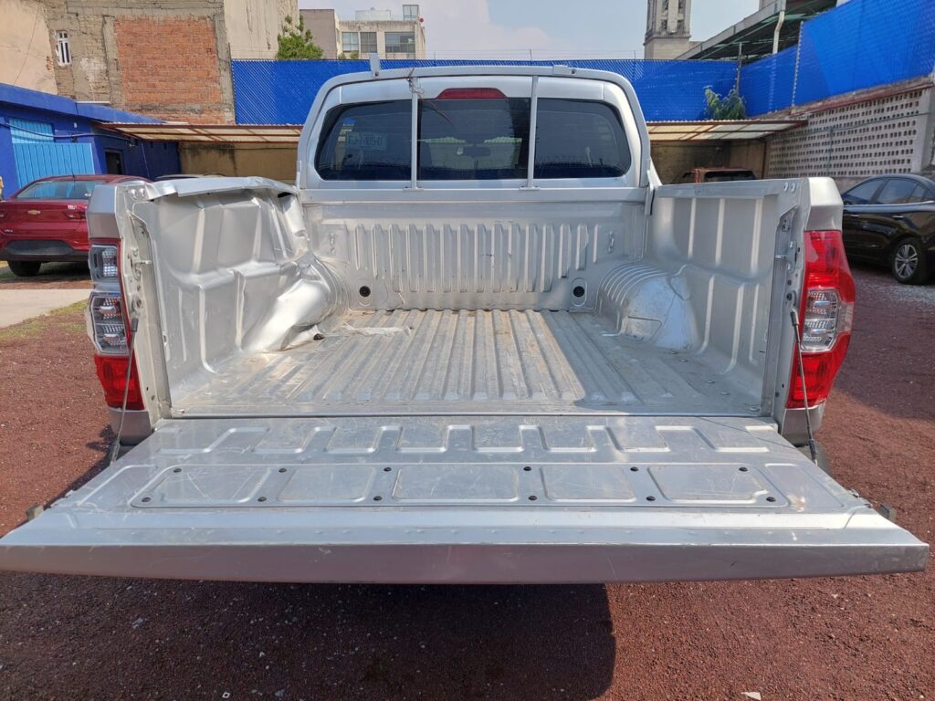 No te arriesgues comprando autos en subastas, tienen vicios ocultos y faltantes. Compra de manera directa con nosotros, todas nuestras unidades encienden y ruedan.