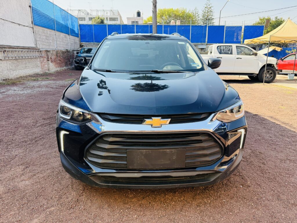 No te arriesgues comprando autos en subastas, tienen vicios ocultos y faltantes. Compra de manera directa con nosotros, todas nuestras unidades encienden y ruedan.