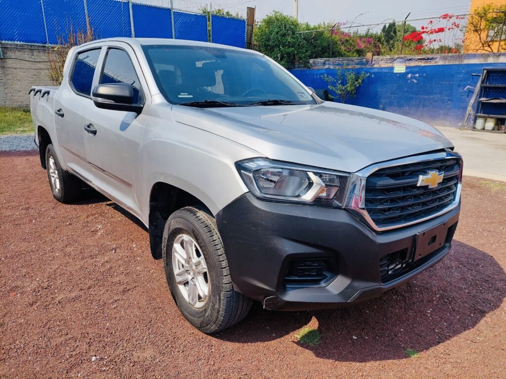 No te arriesgues comprando autos en subastas, tienen vicios ocultos y faltantes. Compra de manera directa con nosotros, todas nuestras unidades encienden y ruedan.