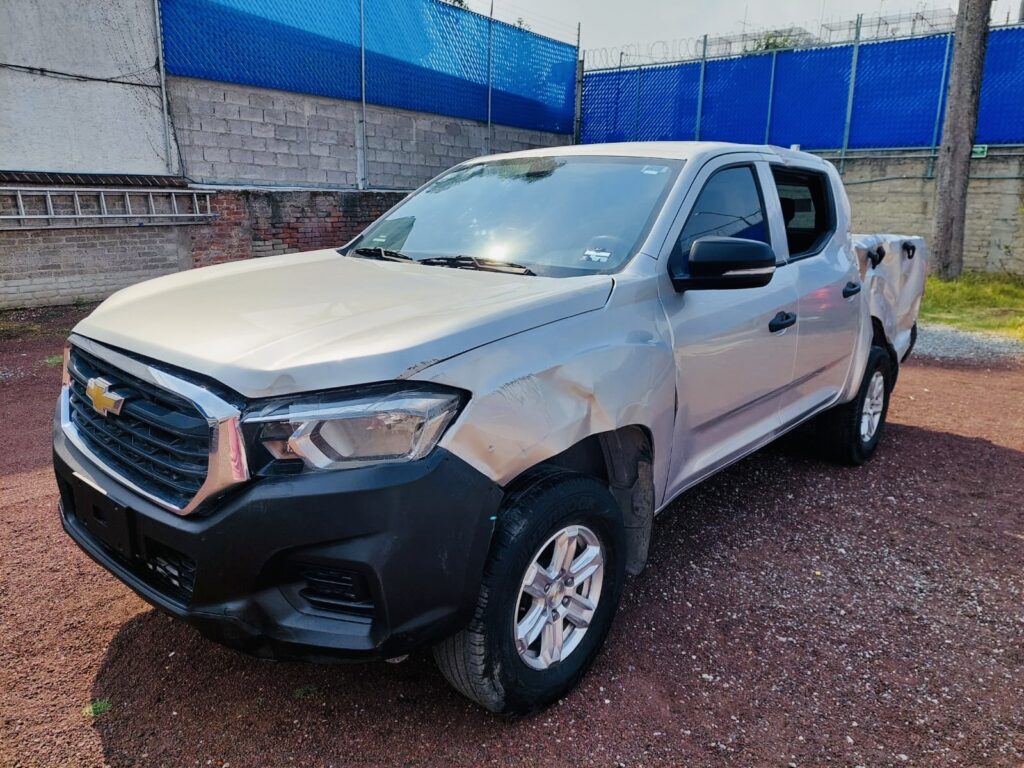 No te arriesgues comprando autos en subastas, tienen vicios ocultos y faltantes. Compra de manera directa con nosotros, todas nuestras unidades encienden y ruedan.