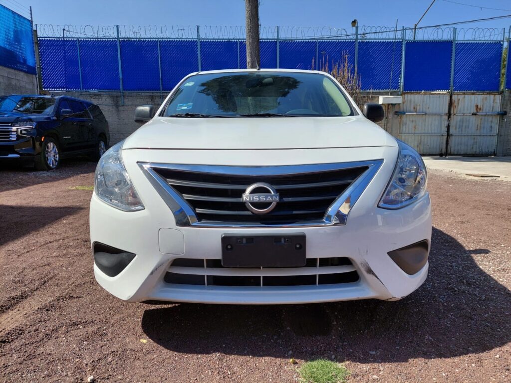 No te arriesgues comprando autos en subastas, tienen vicios ocultos y faltantes. Compra de manera directa con nosotros, todas nuestras unidades encienden y ruedan.