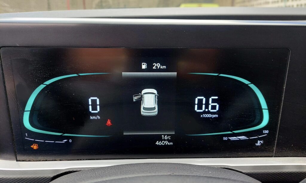 No te arriesgues comprando autos en subastas, tienen vicios ocultos y faltantes. Compra de manera directa con nosotros, todas nuestras unidades encienden y ruedan.