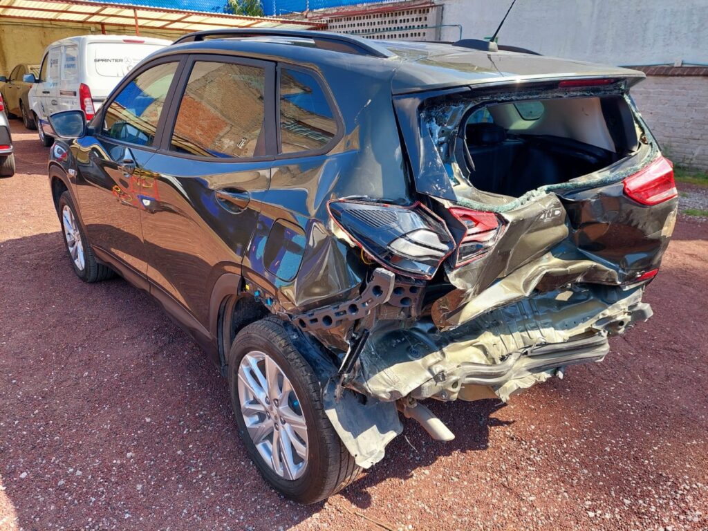 No te arriesgues comprando autos en subastas, tienen vicios ocultos y faltantes. Compra de manera directa con nosotros, todas nuestras unidades encienden y ruedan.