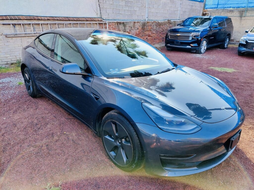 No te arriesgues comprando autos en subastas, tienen vicios ocultos y faltantes. Compra de manera directa con nosotros, todas nuestras unidades encienden y ruedan.