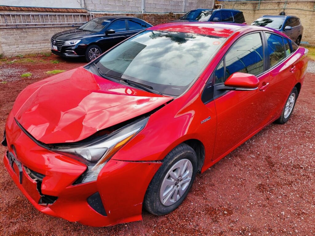 No te arriesgues comprando autos en subastas, tienen vicios ocultos y faltantes. Compra de manera directa con nosotros, todas nuestras unidades encienden y ruedan.