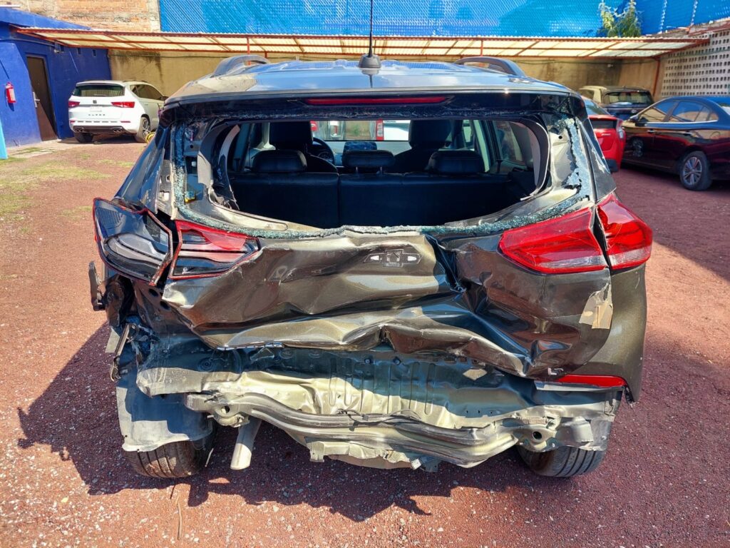 No te arriesgues comprando autos en subastas, tienen vicios ocultos y faltantes. Compra de manera directa con nosotros, todas nuestras unidades encienden y ruedan.