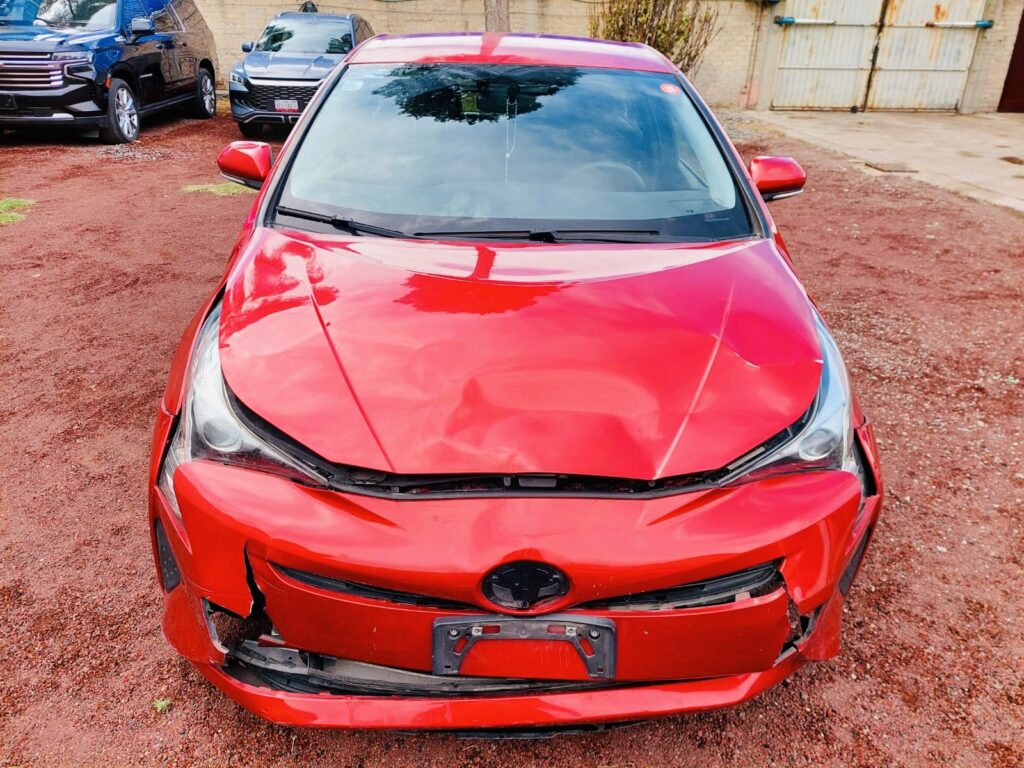 No te arriesgues comprando autos en subastas, tienen vicios ocultos y faltantes. Compra de manera directa con nosotros, todas nuestras unidades encienden y ruedan.