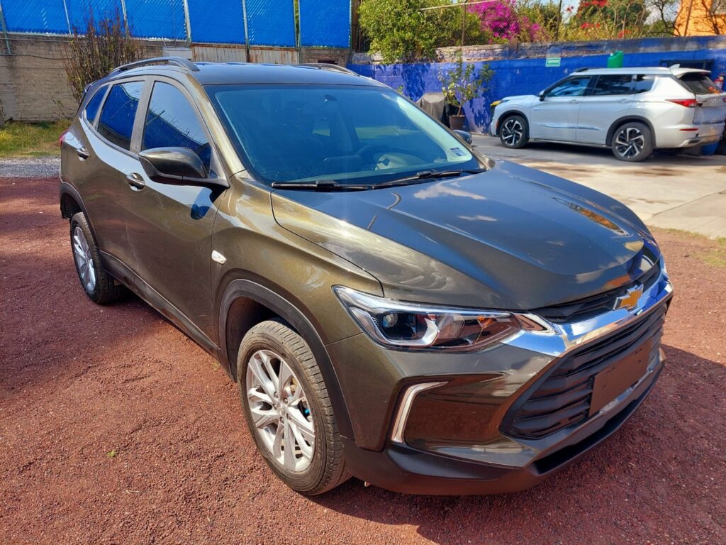 No te arriesgues comprando autos en subastas, tienen vicios ocultos y faltantes. Compra de manera directa con nosotros, todas nuestras unidades encienden y ruedan.