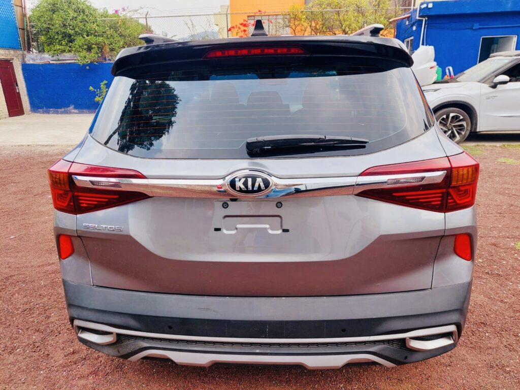 No te arriesgues comprando autos en subastas, tienen vicios ocultos y faltantes. Compra de manera directa con nosotros, todas nuestras unidades encienden y ruedan.