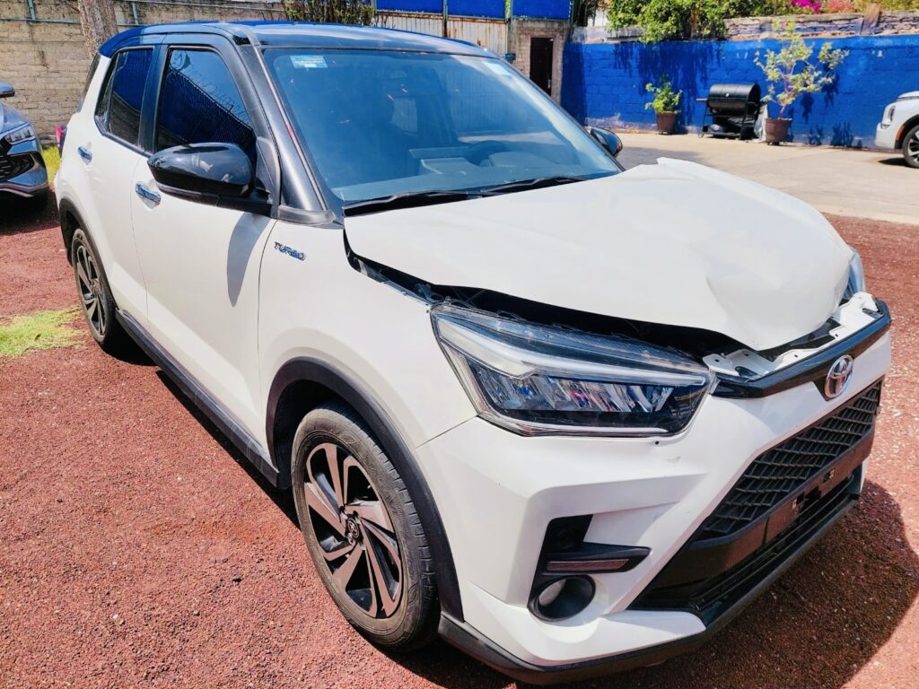 No te arriesgues comprando autos en subastas, tienen vicios ocultos y faltantes. Compra de manera directa con nosotros, todas nuestras unidades encienden y ruedan.