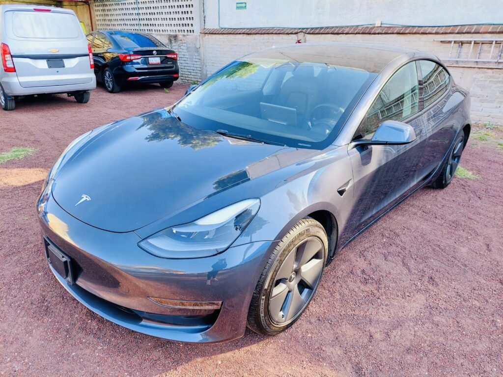 No te arriesgues comprando autos en subastas, tienen vicios ocultos y faltantes. Compra de manera directa con nosotros, todas nuestras unidades encienden y ruedan.