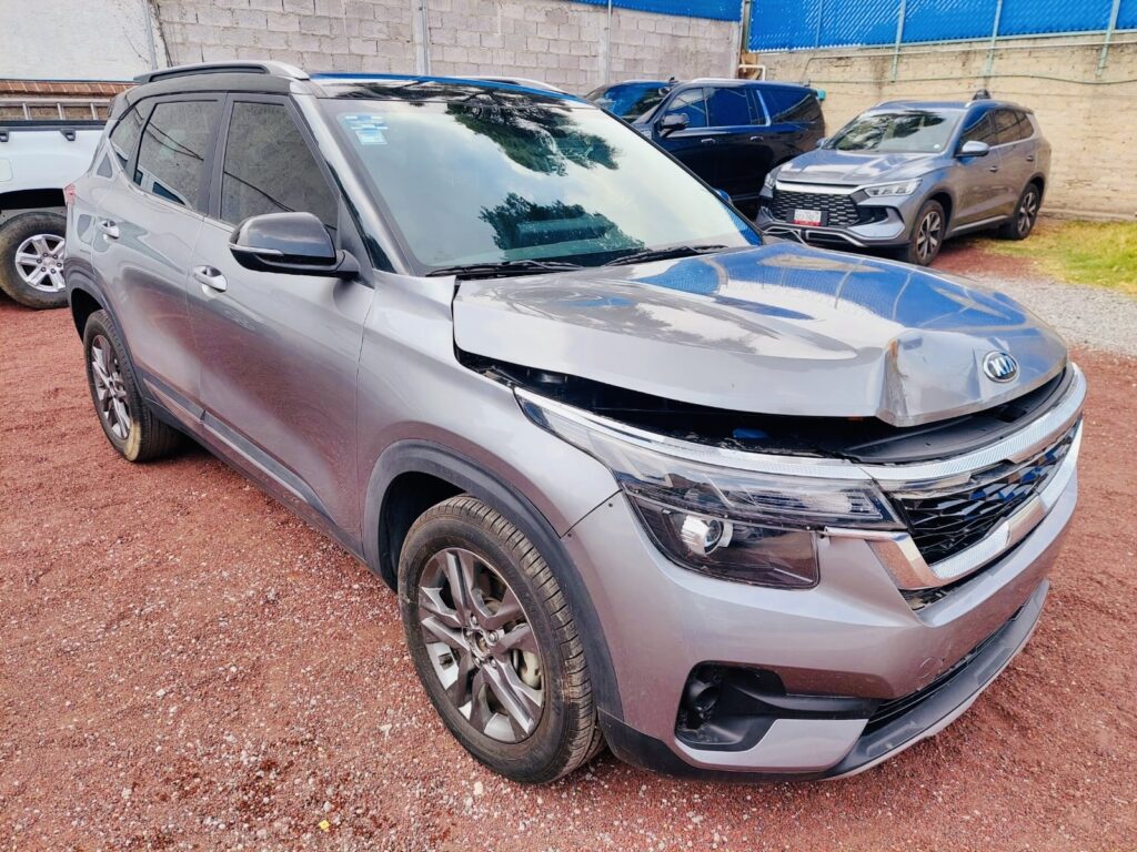 No te arriesgues comprando autos en subastas, tienen vicios ocultos y faltantes. Compra de manera directa con nosotros, todas nuestras unidades encienden y ruedan.