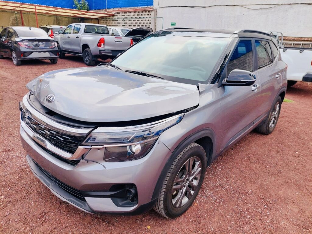 No te arriesgues comprando autos en subastas, tienen vicios ocultos y faltantes. Compra de manera directa con nosotros, todas nuestras unidades encienden y ruedan.