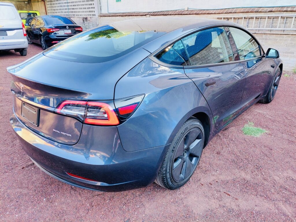 No te arriesgues comprando autos en subastas, tienen vicios ocultos y faltantes. Compra de manera directa con nosotros, todas nuestras unidades encienden y ruedan.