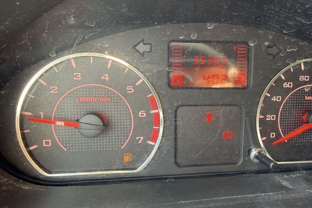 No te arriesgues comprando autos en subastas, tienen vicios ocultos y faltantes. Compra de manera directa con nosotros, todas nuestras unidades encienden y ruedan.