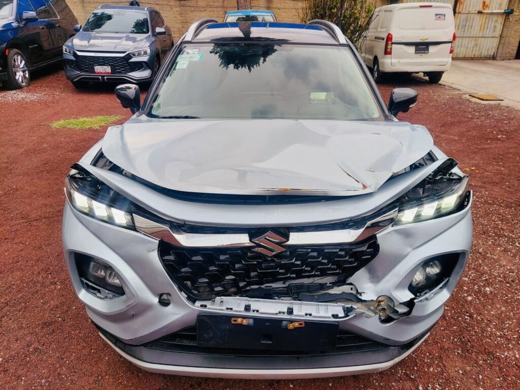 No te arriesgues comprando autos en subastas, tienen vicios ocultos y faltantes. Compra de manera directa con nosotros, todas nuestras unidades encienden y ruedan.