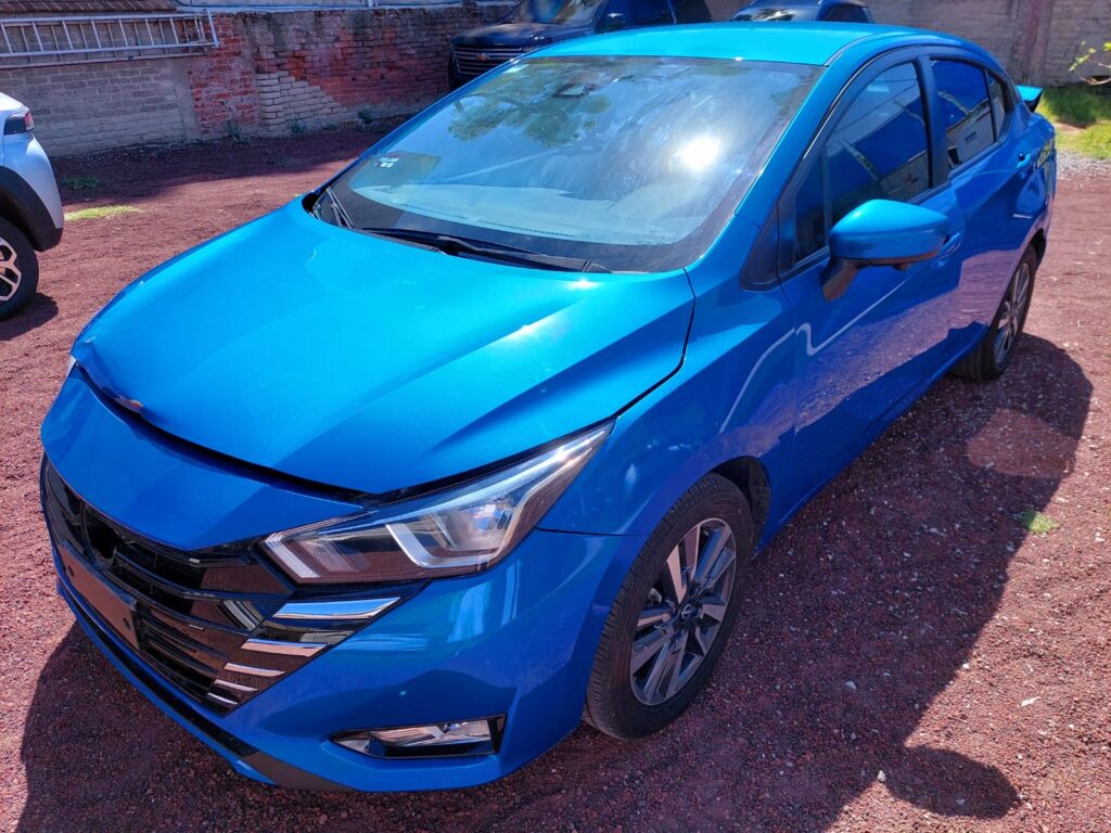 No te arriesgues comprando autos en subastas, tienen vicios ocultos y faltantes. Compra de manera directa con nosotros, todas nuestras unidades encienden y ruedan.