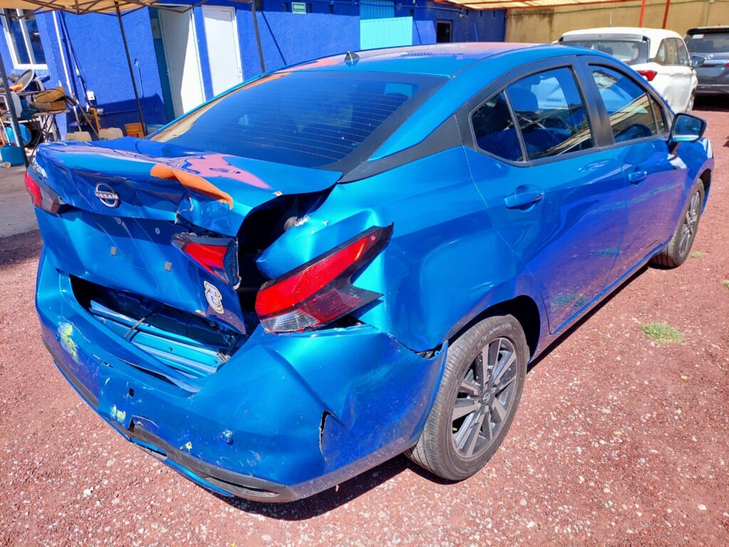 No te arriesgues comprando autos en subastas, tienen vicios ocultos y faltantes. Compra de manera directa con nosotros, todas nuestras unidades encienden y ruedan.