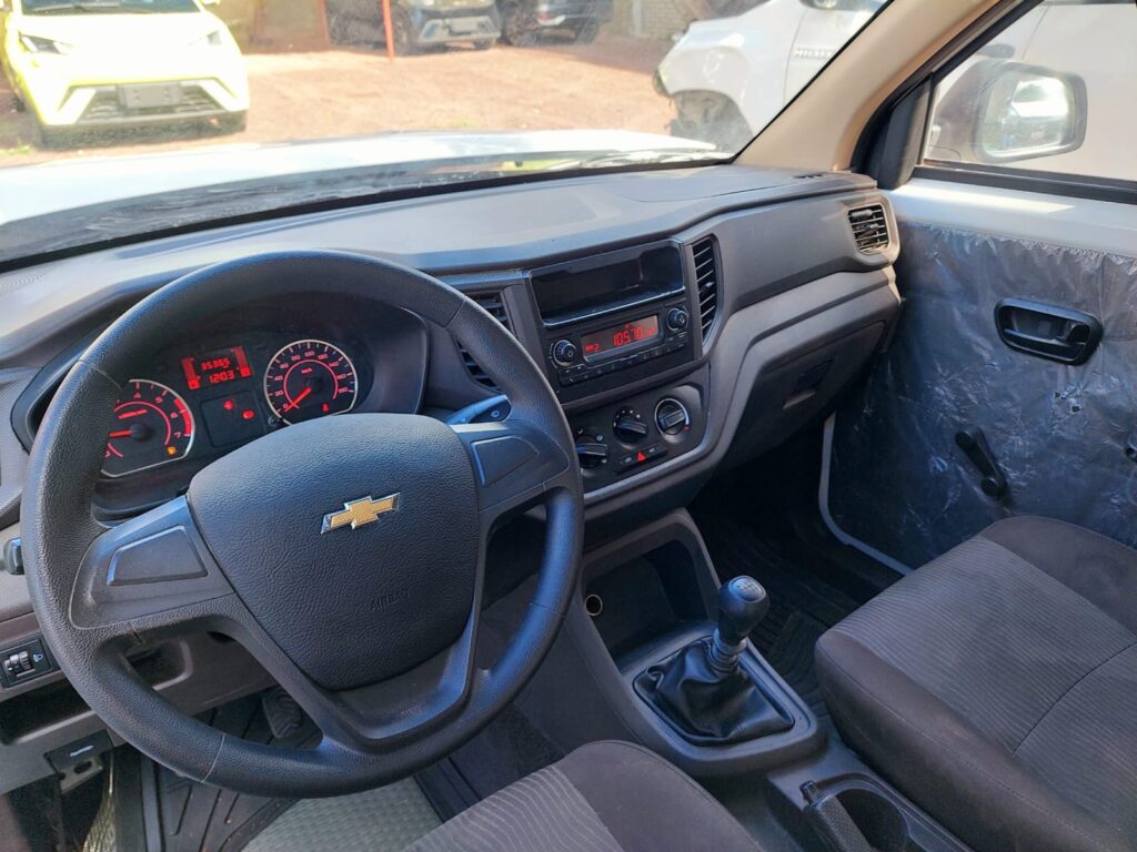 No te arriesgues comprando autos en subastas, tienen vicios ocultos y faltantes. Compra de manera directa con nosotros, todas nuestras unidades encienden y ruedan.