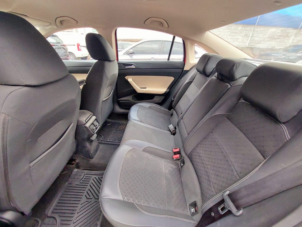 No te arriesgues comprando autos en subastas, tienen vicios ocultos y faltantes. Compra de manera directa con nosotros, todas nuestras unidades encienden y ruedan.