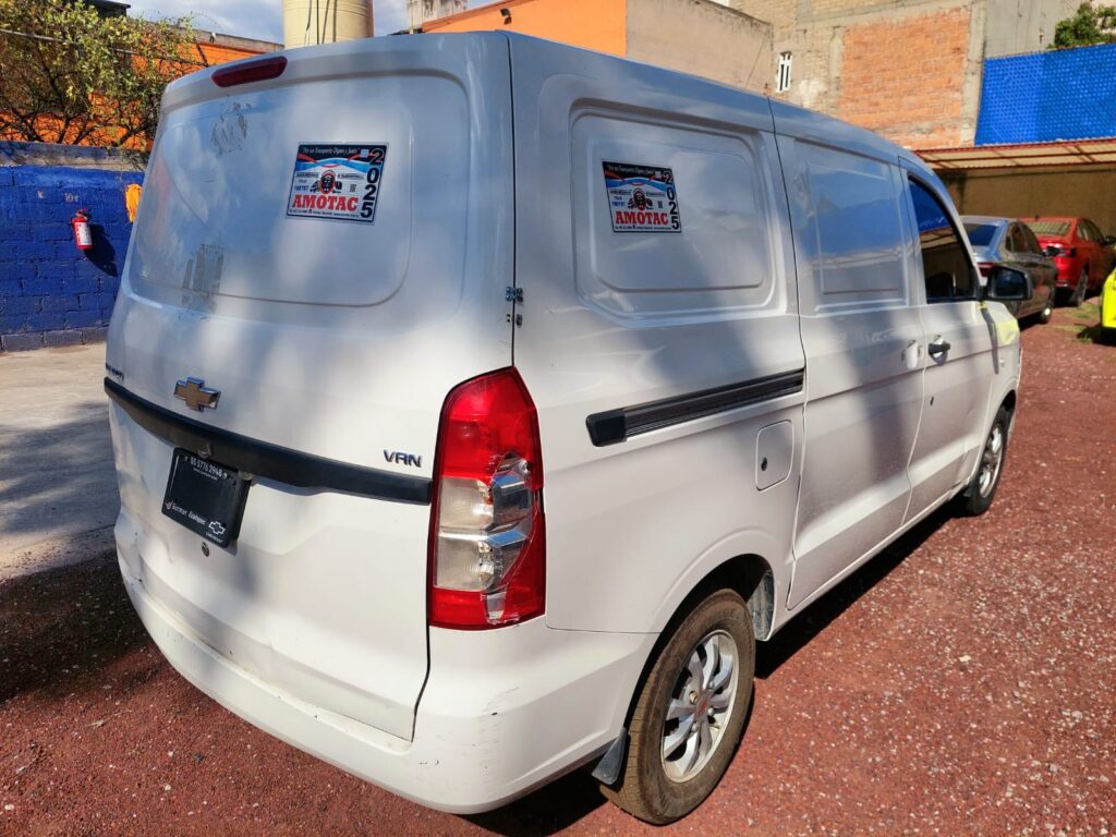 No te arriesgues comprando autos en subastas, tienen vicios ocultos y faltantes. Compra de manera directa con nosotros, todas nuestras unidades encienden y ruedan.