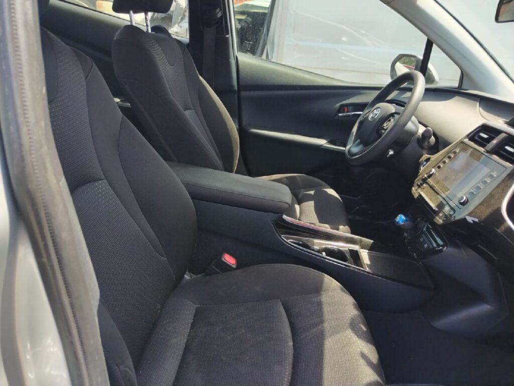 No te arriesgues comprando autos en subastas, tienen vicios ocultos y faltantes. Compra de manera directa con nosotros, todas nuestras unidades encienden y ruedan.