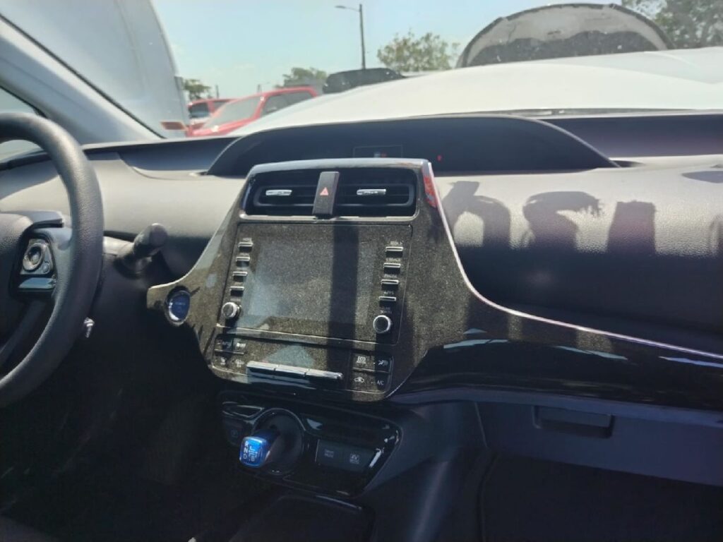 No te arriesgues comprando autos en subastas, tienen vicios ocultos y faltantes. Compra de manera directa con nosotros, todas nuestras unidades encienden y ruedan.