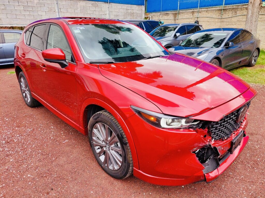 No te arriesgues comprando autos en subastas, tienen vicios ocultos y faltantes. Compra de manera directa con nosotros, todas nuestras unidades encienden y ruedan.