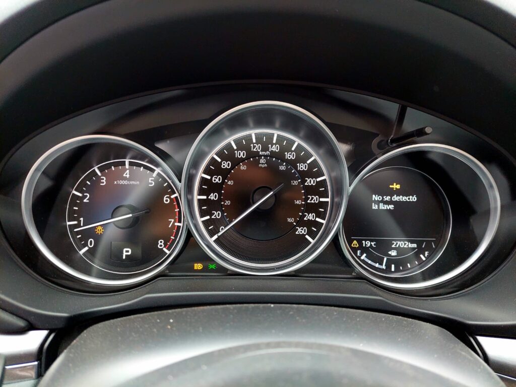 No te arriesgues comprando autos en subastas, tienen vicios ocultos y faltantes. Compra de manera directa con nosotros, todas nuestras unidades encienden y ruedan.