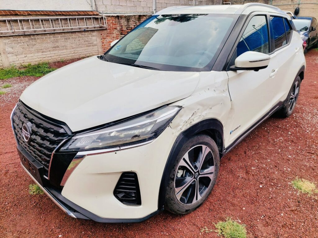 No te arriesgues comprando autos en subastas, tienen vicios ocultos y faltantes. Compra de manera directa con nosotros, todas nuestras unidades encienden y ruedan.