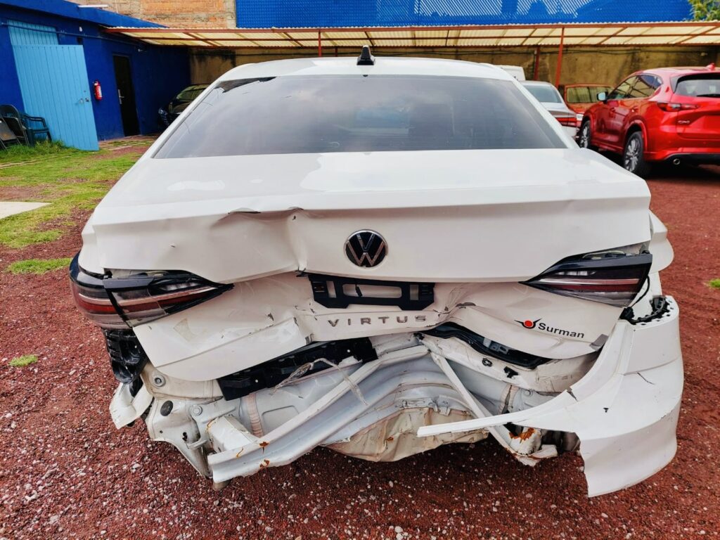 No te arriesgues comprando autos en subastas, tienen vicios ocultos y faltantes. Compra de manera directa con nosotros, todas nuestras unidades encienden y ruedan.