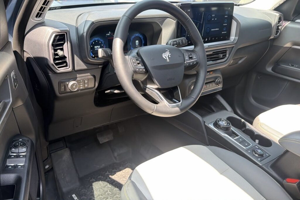 No te arriesgues comprando autos en subastas, tienen vicios ocultos y faltantes. Compra de manera directa con nosotros, todas nuestras unidades encienden y ruedan.