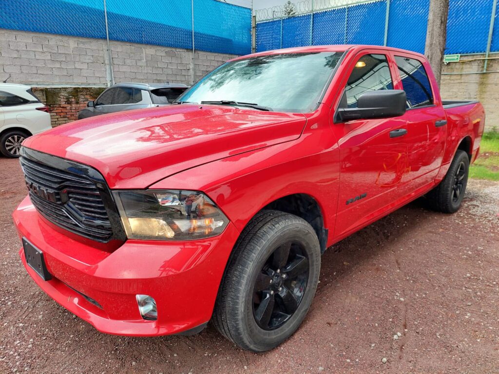 No te arriesgues comprando autos en subastas, tienen vicios ocultos y faltantes. Compra de manera directa con nosotros, todas nuestras unidades encienden y ruedan.