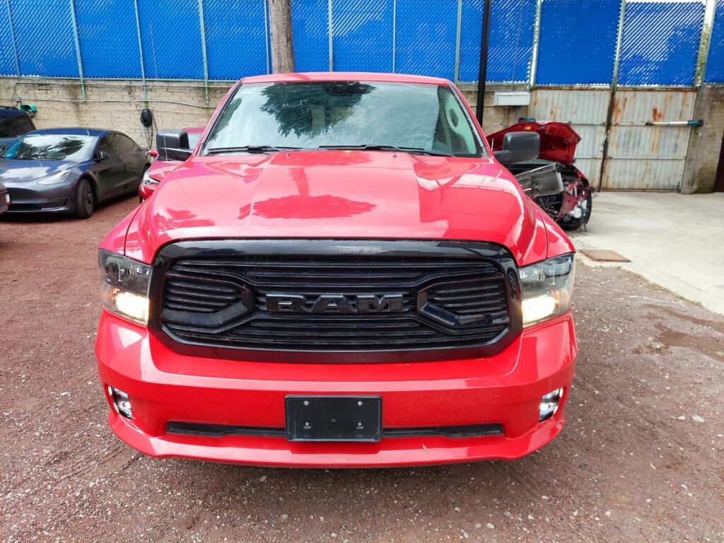 No te arriesgues comprando autos en subastas, tienen vicios ocultos y faltantes. Compra de manera directa con nosotros, todas nuestras unidades encienden y ruedan.