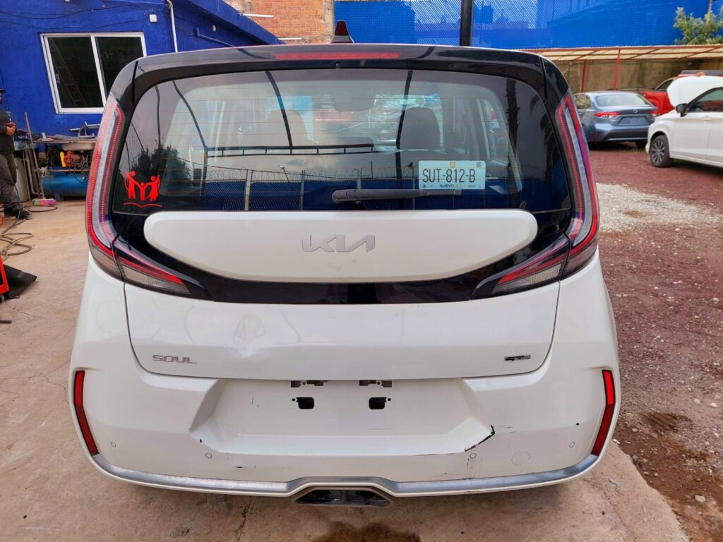 No te arriesgues comprando autos en subastas, tienen vicios ocultos y faltantes. Compra de manera directa con nosotros, todas nuestras unidades encienden y ruedan.