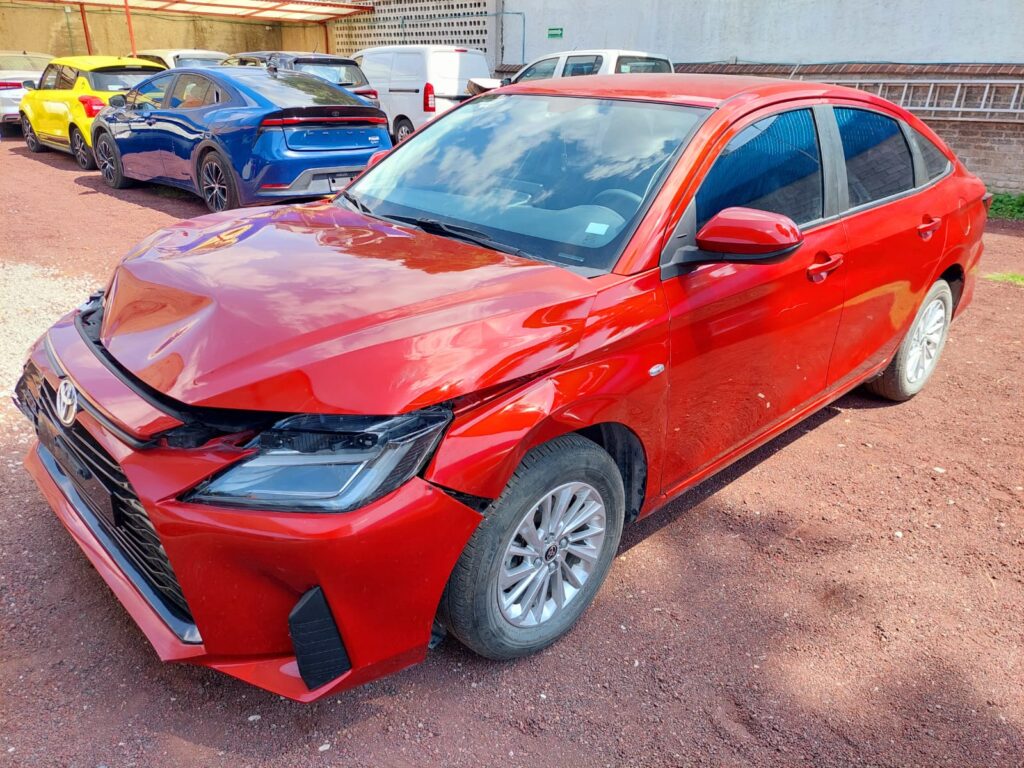 No te arriesgues comprando autos en subastas, tienen vicios ocultos y faltantes. Compra de manera directa con nosotros, todas nuestras unidades encienden y ruedan.