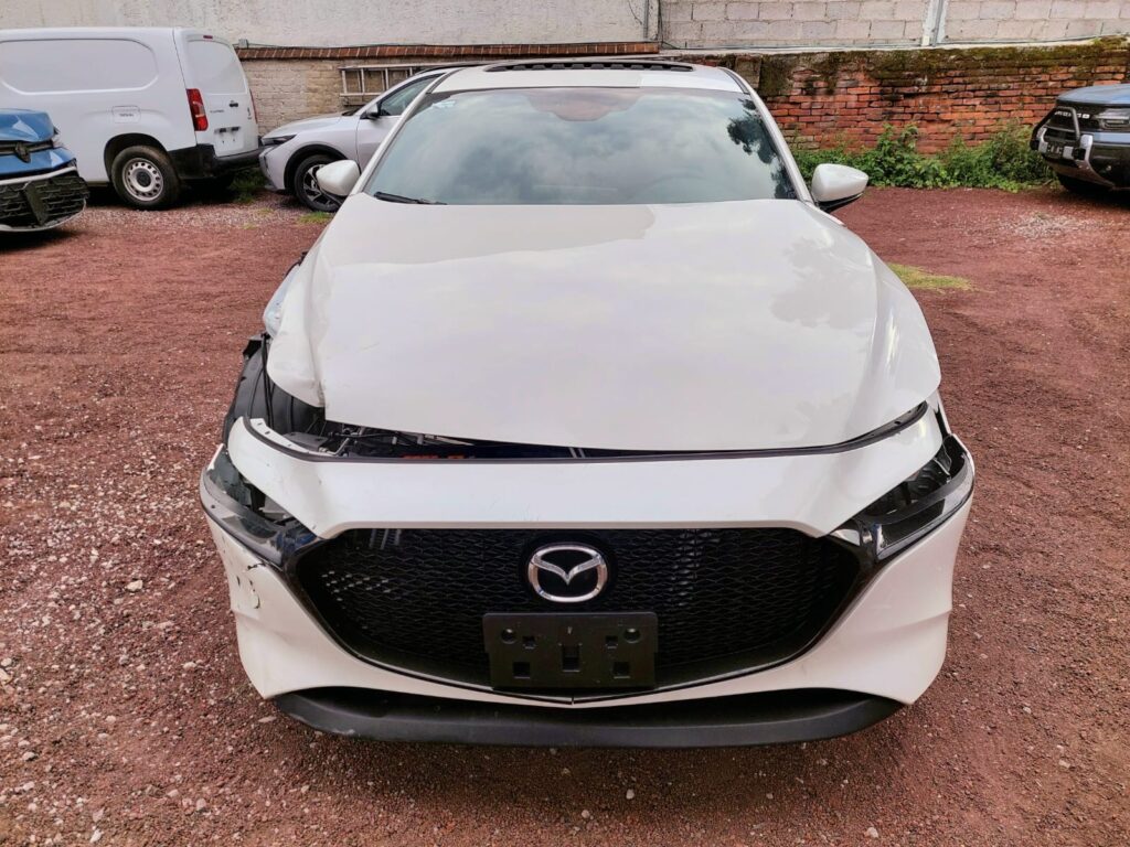 No te arriesgues comprando autos en subastas, tienen vicios ocultos y faltantes. Compra de manera directa con nosotros, todas nuestras unidades encienden y ruedan.