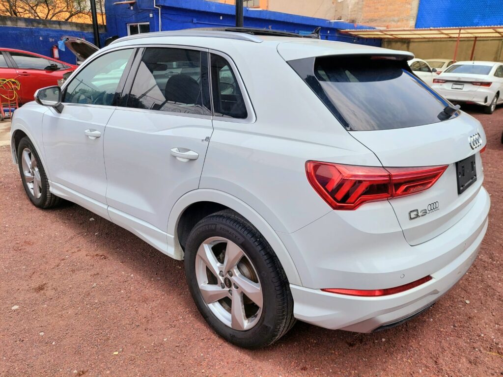 No te arriesgues comprando autos en subastas, tienen vicios ocultos y faltantes. Compra de manera directa con nosotros, todas nuestras unidades encienden y ruedan.