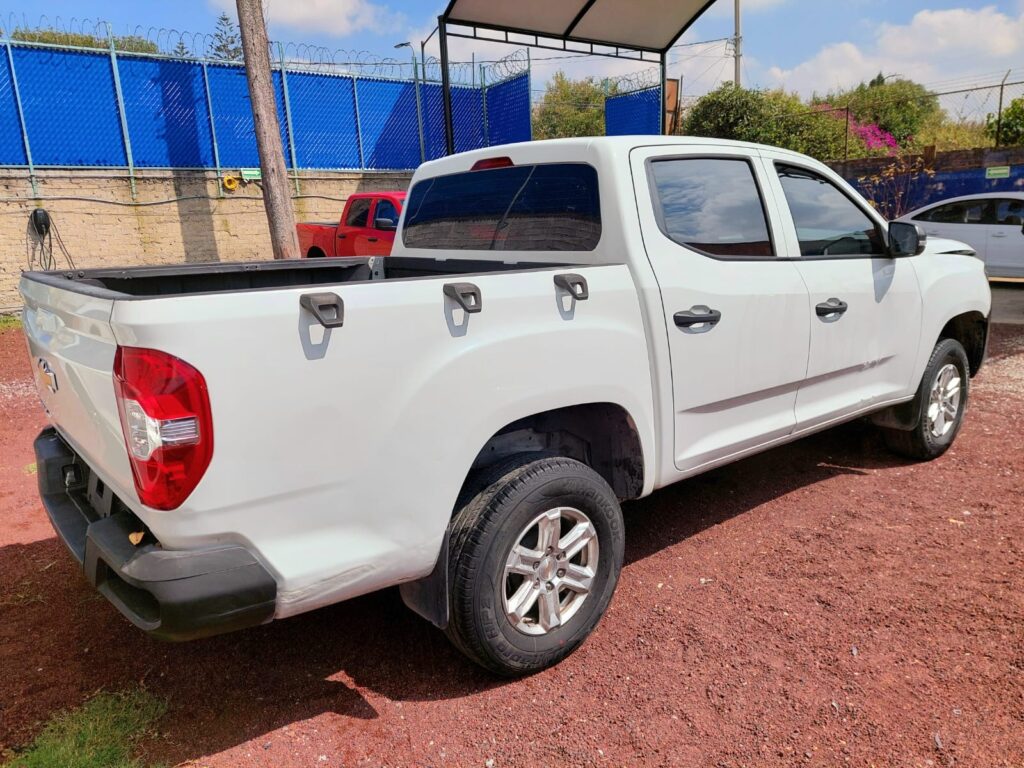 No te arriesgues comprando autos en subastas, tienen vicios ocultos y faltantes. Compra de manera directa con nosotros, todas nuestras unidades encienden y ruedan.