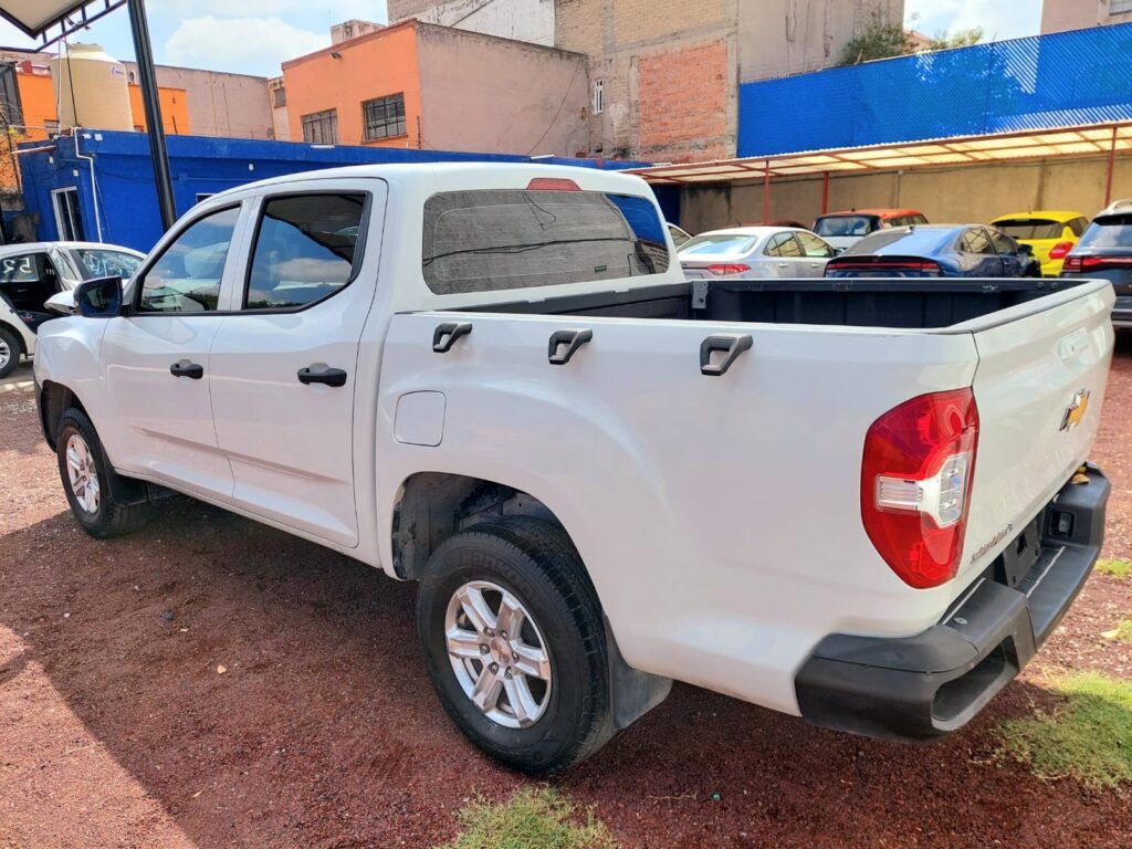 No te arriesgues comprando autos en subastas, tienen vicios ocultos y faltantes. Compra de manera directa con nosotros, todas nuestras unidades encienden y ruedan.