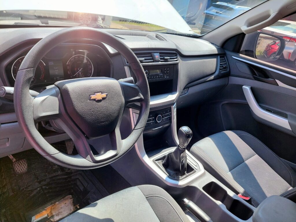 No te arriesgues comprando autos en subastas, tienen vicios ocultos y faltantes. Compra de manera directa con nosotros, todas nuestras unidades encienden y ruedan.