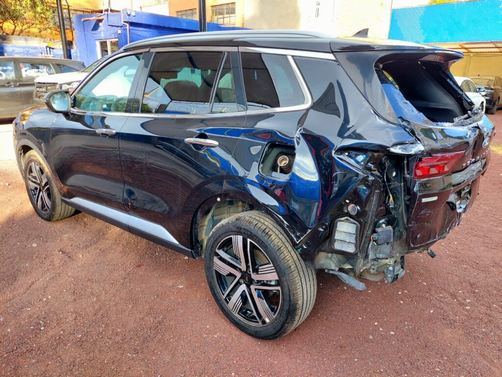 No te arriesgues comprando autos en subastas, tienen vicios ocultos y faltantes. Compra de manera directa con nosotros, todas nuestras unidades encienden y ruedan.