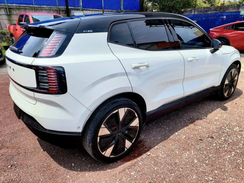 No te arriesgues comprando autos en subastas, tienen vicios ocultos y faltantes. Compra de manera directa con nosotros, todas nuestras unidades encienden y ruedan.