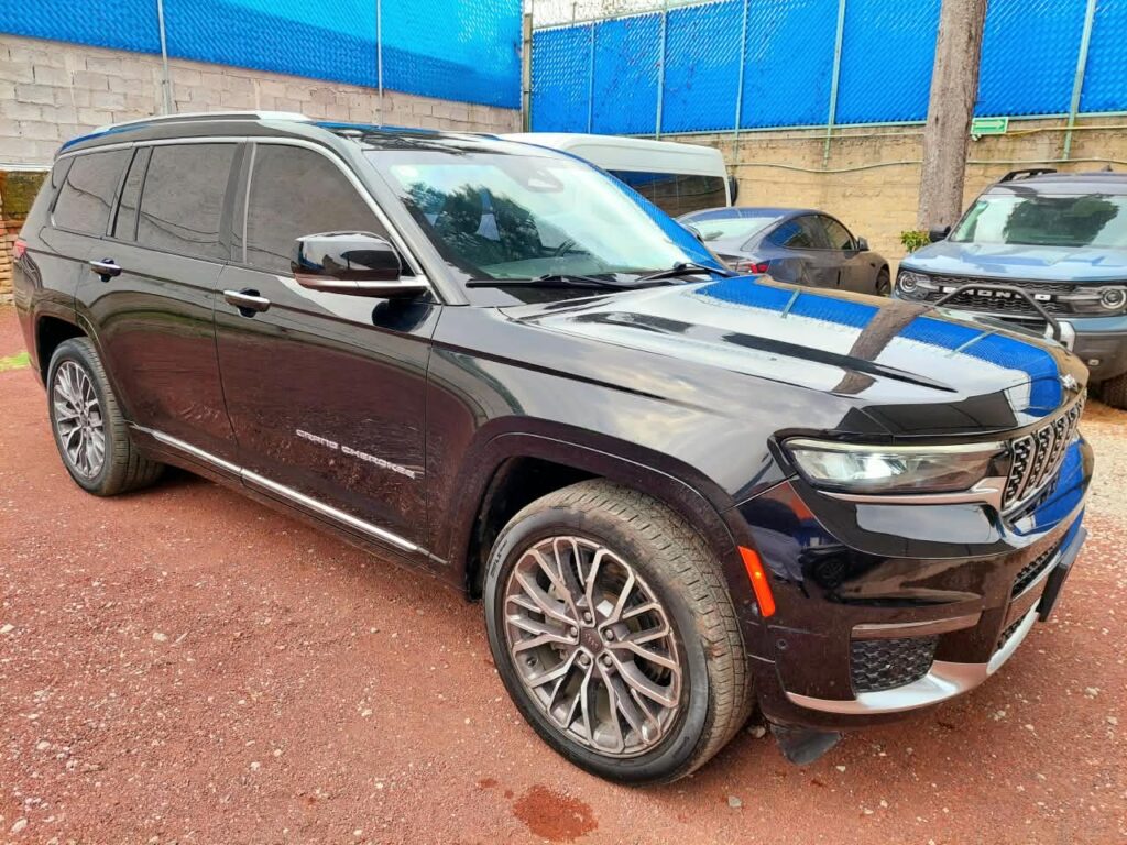 No te arriesgues comprando autos en subastas, tienen vicios ocultos y faltantes. Compra de manera directa con nosotros, todas nuestras unidades encienden y ruedan.